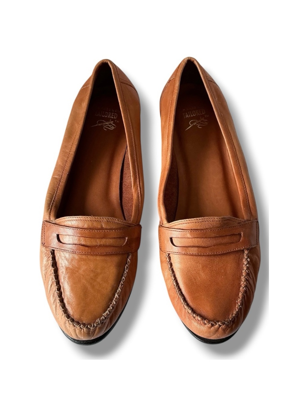 G.H.Bass & Co. Tailored Nantucket Leather Penny Loafers in Antique Brown Size 9.